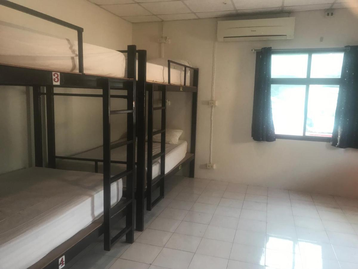Outback1990 Hostel หาดริ้น ภายนอก รูปภาพ