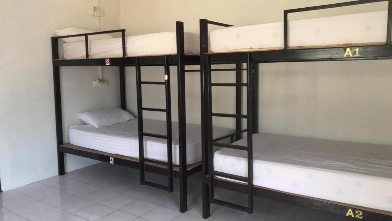 Outback1990 Hostel หาดริ้น ภายนอก รูปภาพ