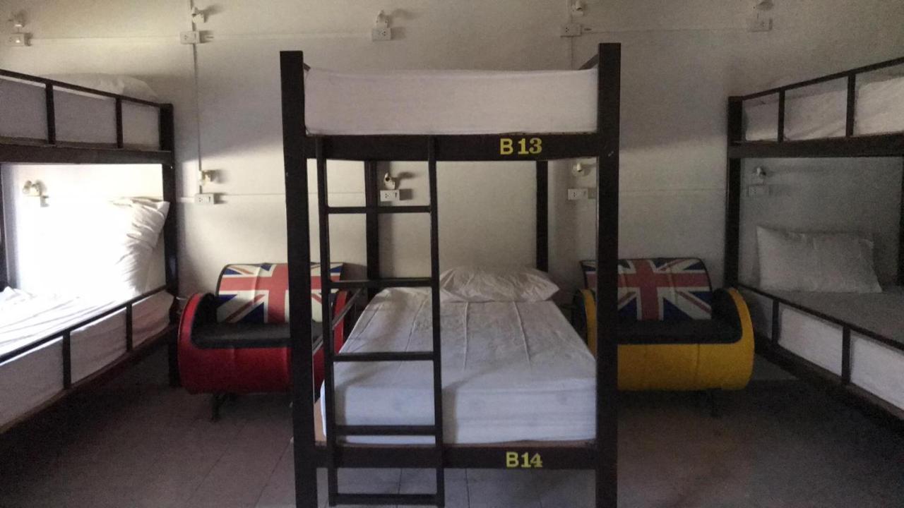 Outback1990 Hostel หาดริ้น ภายนอก รูปภาพ